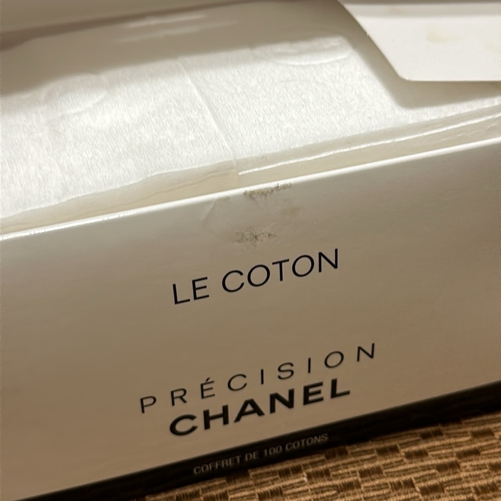 CHANEL Le Coton Make-Up and Skincare Cotton Squares